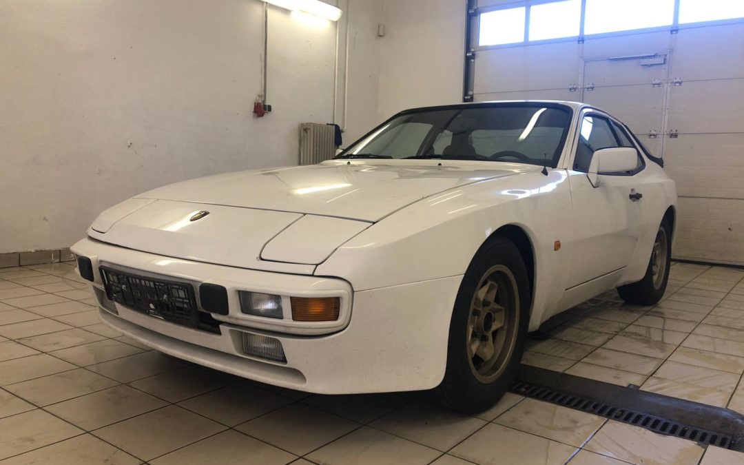 Detailing - Porsche 944