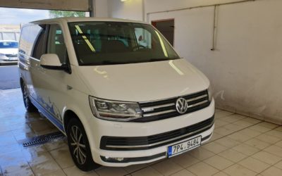 VOLKSWAGEN Multivan