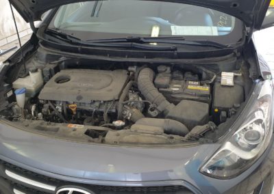 Před ručním mytí motoru Hyundai i30