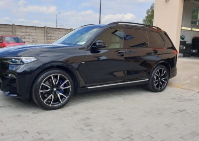 Voskování a leštění laku BMW X7