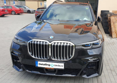 Voskování a leštění laku BMW X7