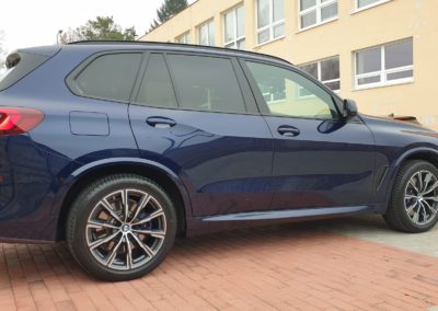 Keramická ochrana laku a leštění auta BMW X5 pravý bok vozu