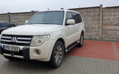 MITSUBISHI PAJERO