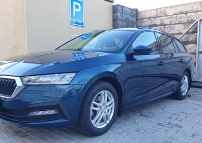 Jednokrokové leštění pro odstranění vlásečnicových škrábanců na vozu škoda octavia