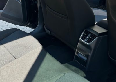 foto čalounění zadní sedačky po čištění auta škoda octavia